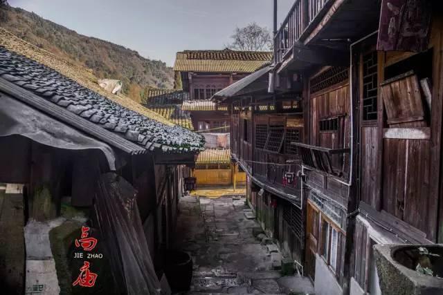 白鹿拍摄广告路透曝光，你认为她的发展前景如何？游戏画面